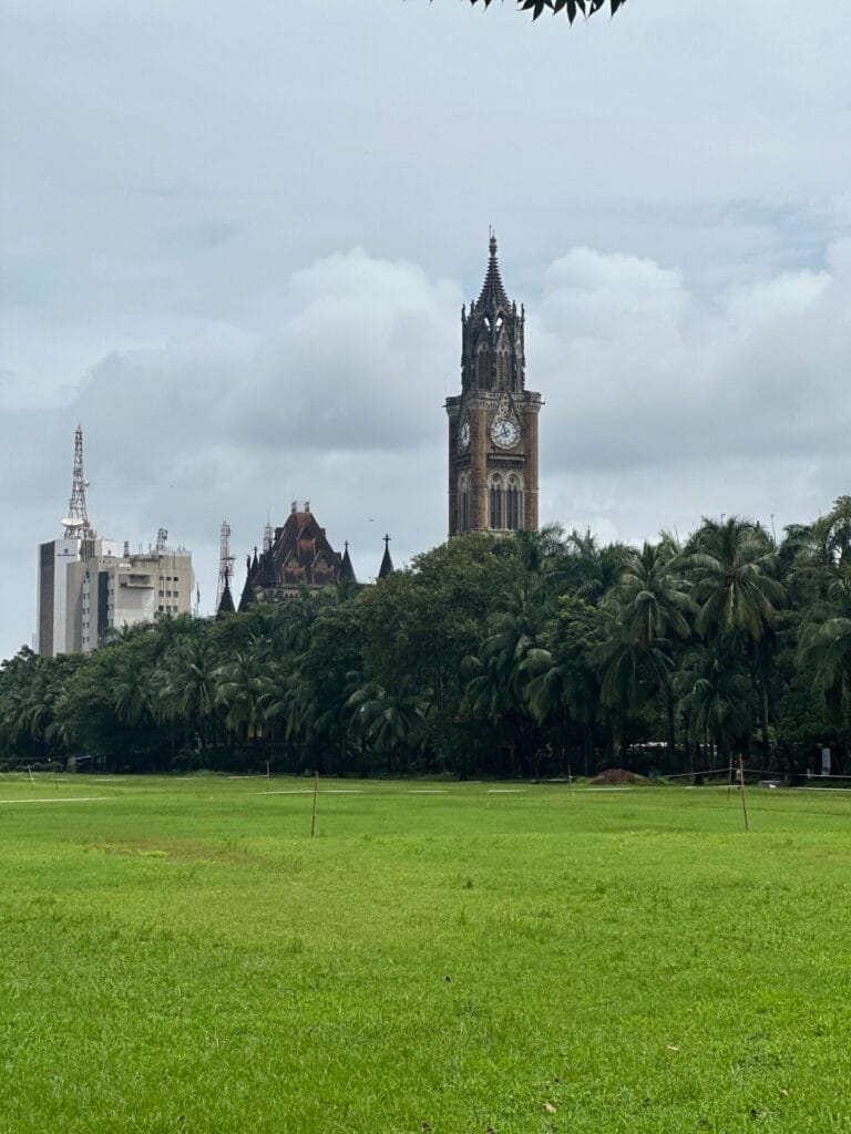 Torre Reloj Rajabai